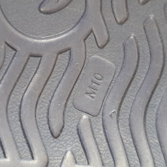 Men's Native Water Shoes - sz 10 - Picture 7 of 10